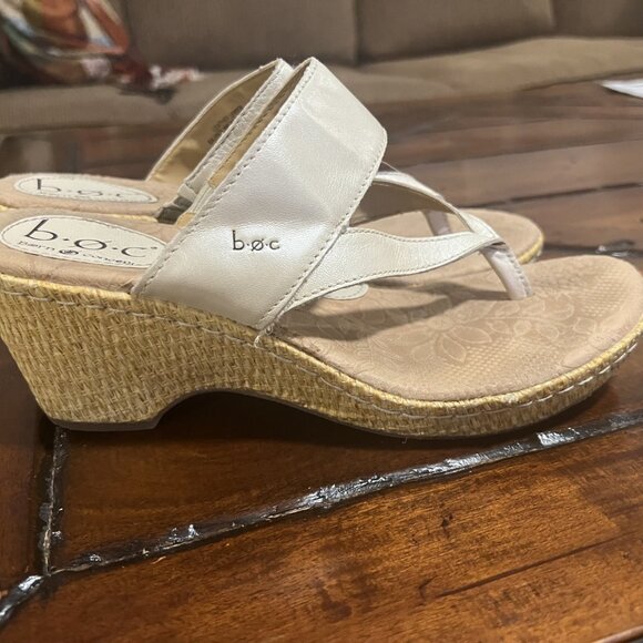 b.o.c. Born Concept Leather Thong Wedge Sandal - Picture 2 of 10